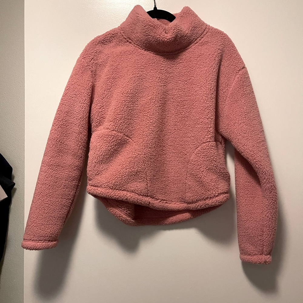 Pull over Sherpa active wear top